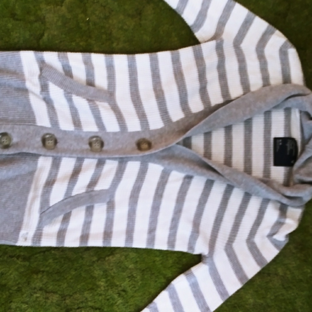 American Eagle Quarter Sleeve Sweater